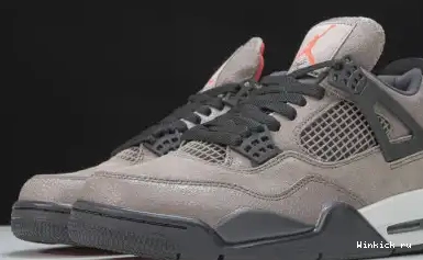 JORDAN AIR RETRO 
